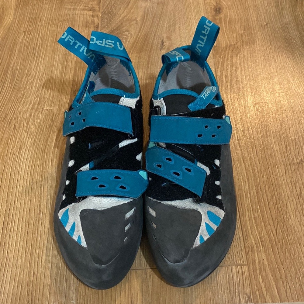 Tarantula boulder shoes